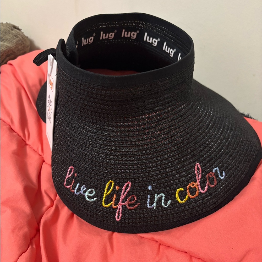 Lug beach hat.